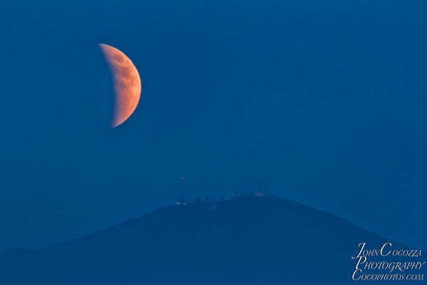 Blood Moon Photo rising over Mt. Helix in San Diego
